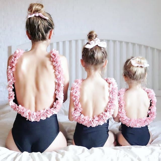 

INS Girls flowers backless swimwear mommy and me one-piece swimming fashion kids stereo petal suspender beach holiday swimsuits Y7112, Black