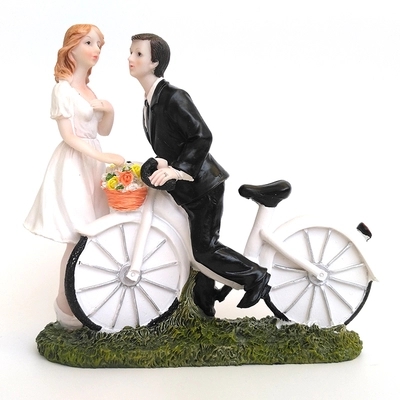 

New Wedding Cake Toppers Bicycle Kissing Bride and Groom Decoration CupCake Topper Resign Figurine Craft Souvenir Wedding Favors, Multi