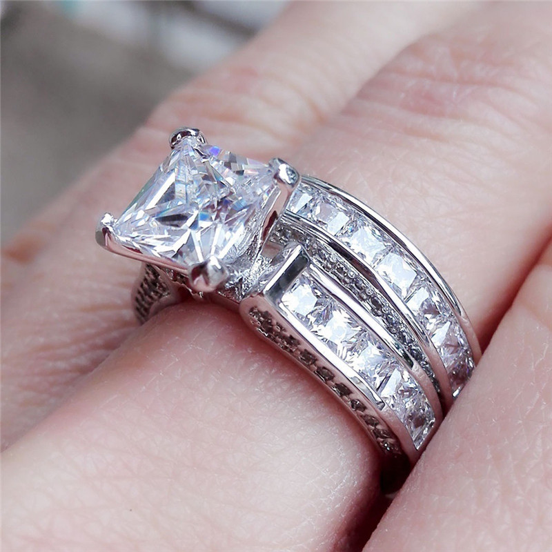 

Crystal Cubic Zirconia Couple Rings Cluster Diamond Engagement Wedding Ring Fashion Jewelry Set for Women, Golden;silver