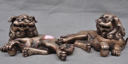 A PAIR CHINESE CARVED SILVER DRAGON FOO DOGS STATUE
