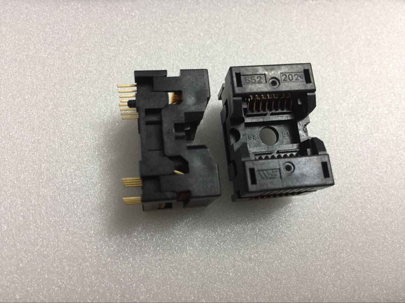 

Wells-cti 652D0162211-202 sop16pin 1.27mm pitch burn in socket