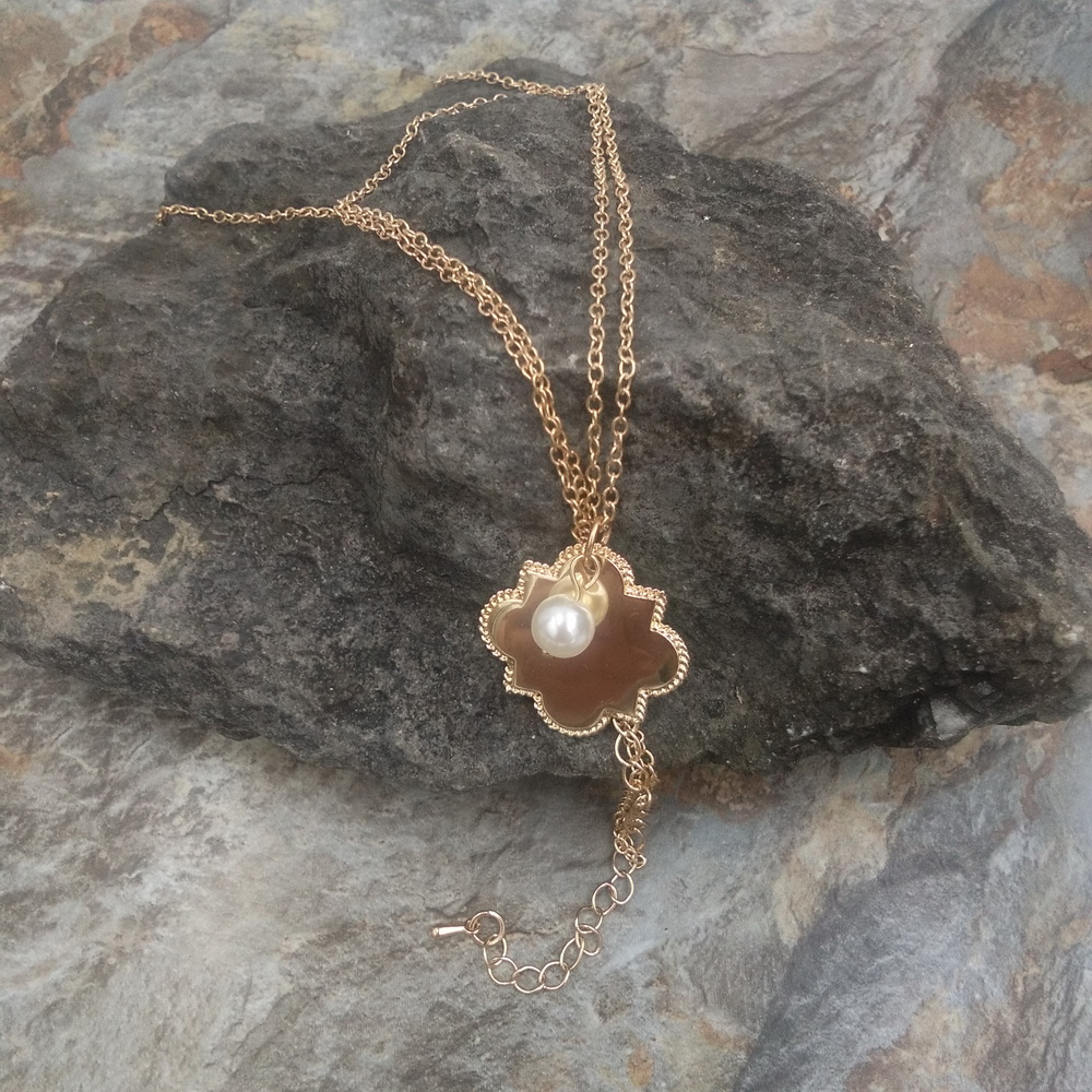 

Boutique Style Four Leaf Pendant Necklace Korean Fashion Copper Piece Women's Chain
