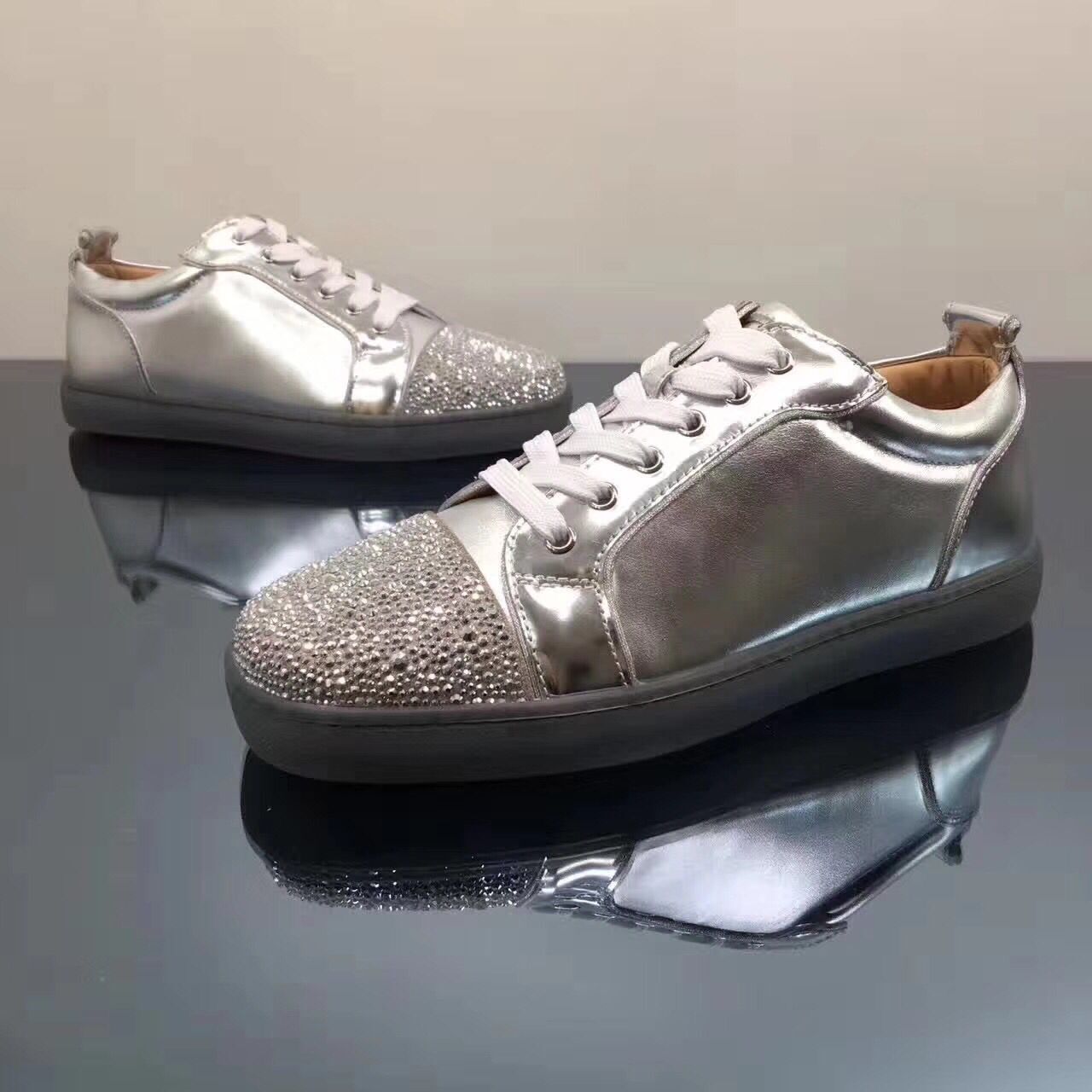 Low Top Junior Sneakers Men,Women Leisure Flats High Quality Red Bottom Sneaker Strass Toe Luxury Skateboarding Party Dress With Box