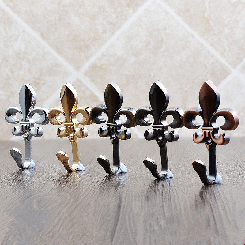 

Antique Toilet Single Robe Hooks for Curtains Decorative Metal Wall Hook for Clothes Coat Hat Bag Towel Hanger Bathroom
