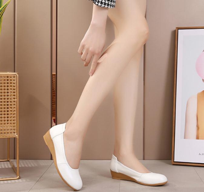 

Free send 2018 spring and summer new style round head with shallow mouth mother shoes, Black