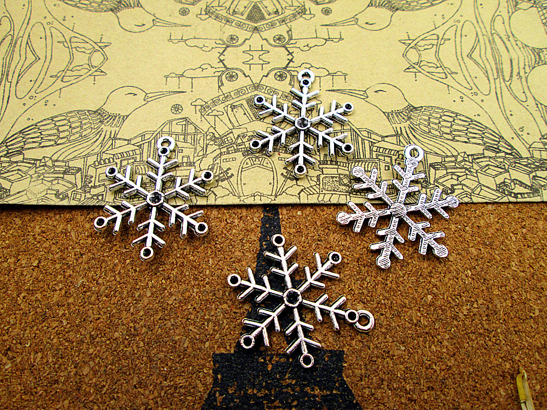 

75pcs 28*22mm Tibetan silver snow flake Charms Pendants Wholesale