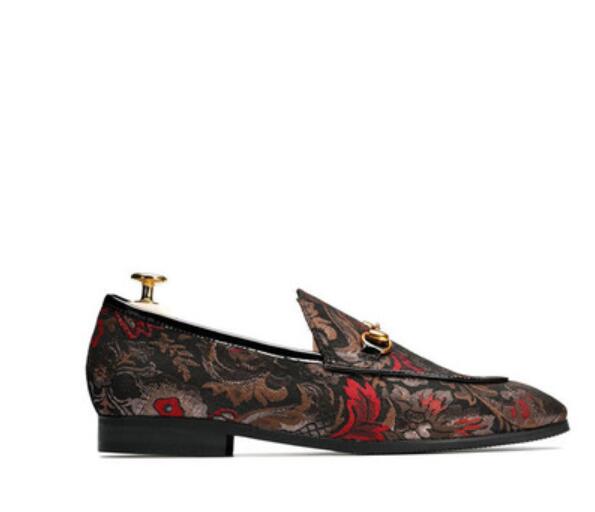 

2018 new Men black Leather Shoes metal key Oxfords Business Wedding Flat Handmade flowers print Men Dress Shoes Flora loafers