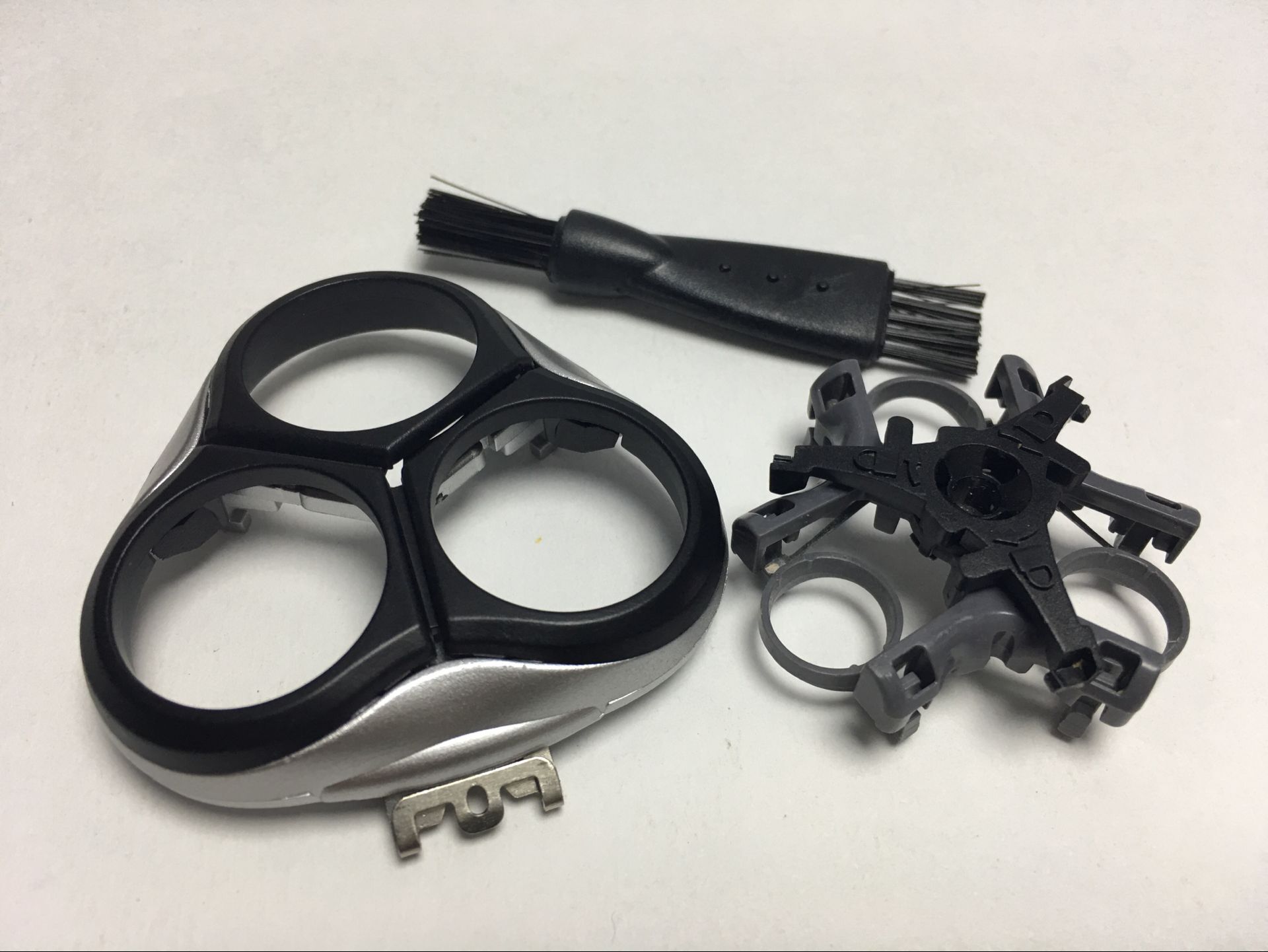 

Shaver Head Holder & Blades Plate For Philips Norelco HQ9100 HQ9140 HQ9150 HQ9160 HQ9161 HQ9170 Razor Cutter Frame Parts New Black-Silver