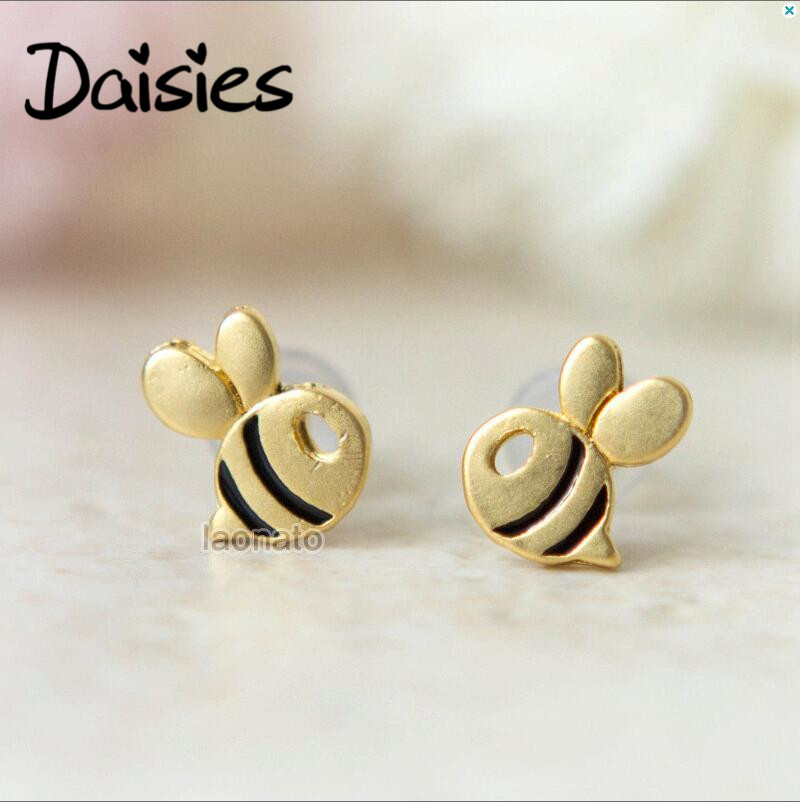 

Daisies 10pairs Fashion Cute Bee Stud Earring For Women Honey Bee Earrings Unique Design Tiny Animal Earrings As Lady Gift