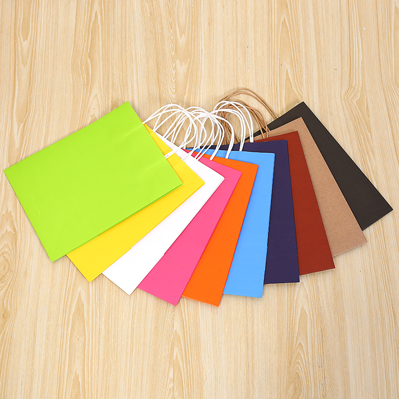 

wedding party kraft paper bags 21x15x8cm with handle Fashionable cloth shoes gift paper bags Multifunction Wholesale