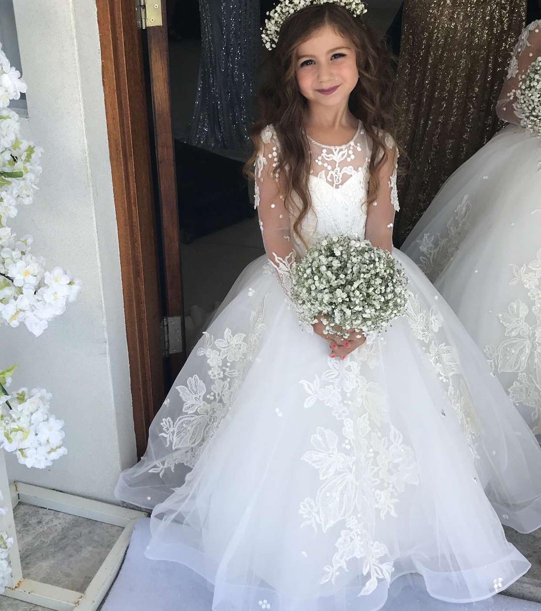 

White Ball Gown Flower Girls Dresses For Weddings Lace Appliqued Long Sleeves Toddler Pageant Gowns Tulle Floor Length Kids Prom Dress, Brown