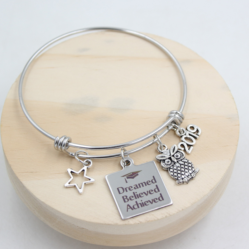En gros Nouvelle Arrivée En Acier Inoxydable Fil Bracelet Bracelet hibou étoile 2019 rêvé cru réalisé Charme Bracelets pour les diplômés cadeaux