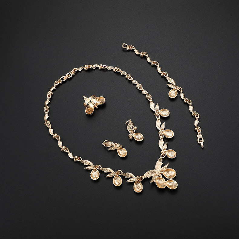 

Luxury Women 4-Piece Set Party Jewelry Fashion Girl Multicolor Rhinestone 18K Gold Plated Bride Wedding Jewelry Set