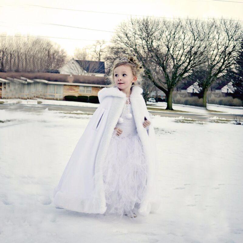 

Lovely Girls Cape Custom Made Kids Wedding Cloaks Faux Fur Jacket For Winter Kid Flower Girl Children Satin Hooded Child Coats, White