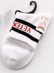 V White