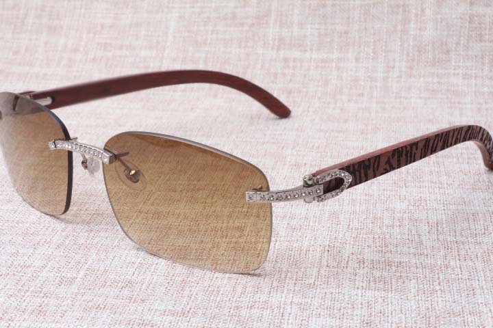 New unique design small diamond sunglasses 8200759 high-end fashion hand-carved pattern wooden temples men's and women's glasses