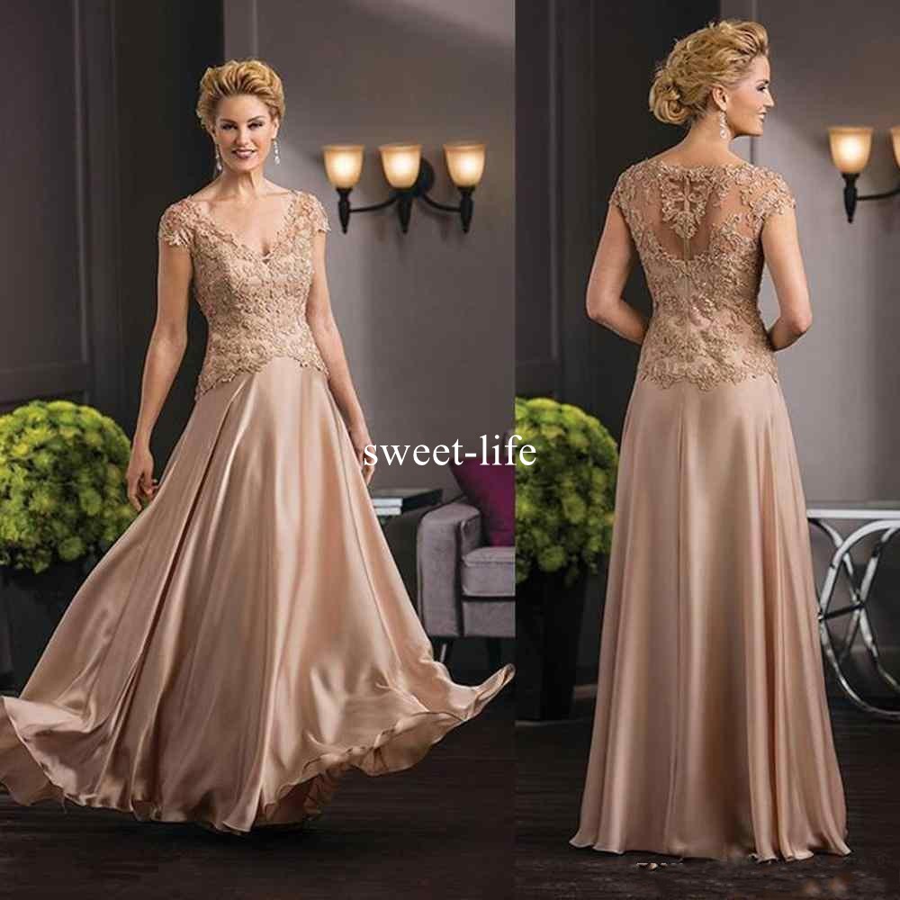 

2020 Champagne A Line Mother of the Bride Dresses V Neck Lace Short Sleeve Guest Wear Plus Size Mothers Party Dress
