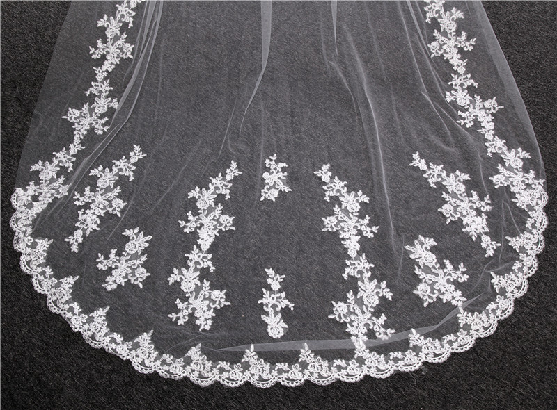 

2018 New High Quality Long White Ivory Wedding Veil Appliques Lace Beaded Bridal Veils Bride Wedding Accessories For Wedding Dresses QC1204