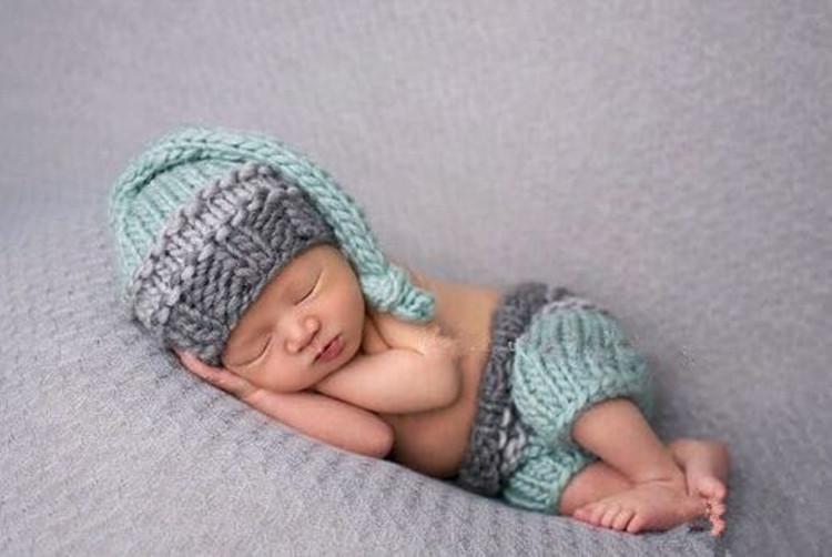 

Baby photography clothes for a hundred days to take pictures of baby's hand knit hat baby picture props blue knot suit, Gray