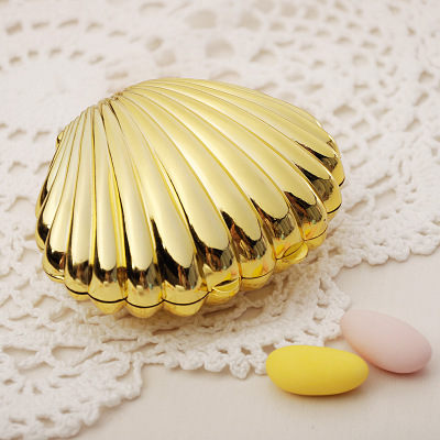 

New Shell Shaped Box Wedding Party Favor Boxes Plastic Solid Gold Sliver Color Candy Package Gift Boxes 2018 New Hot Selling