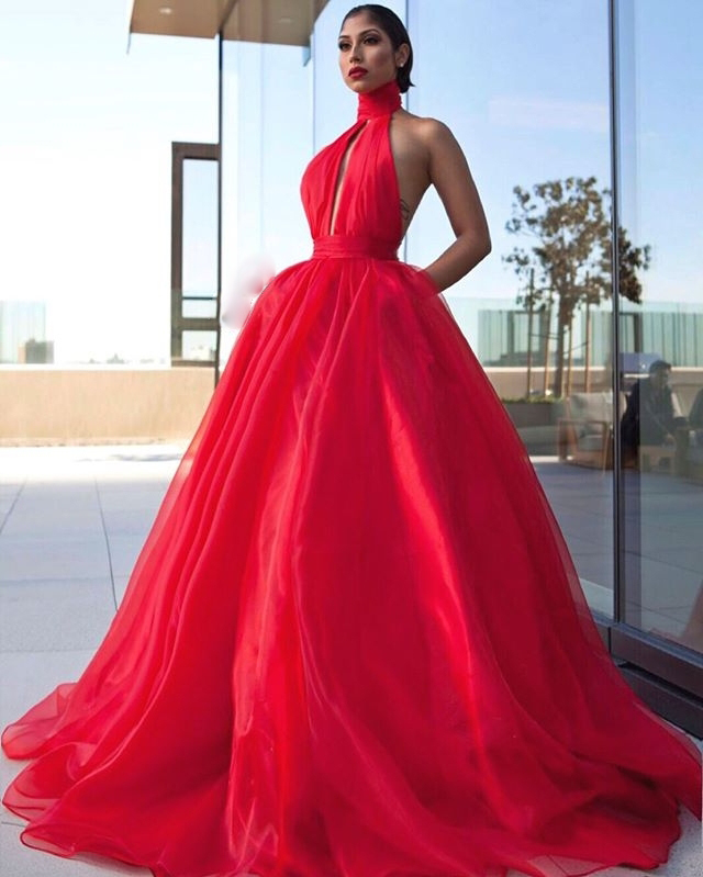 

High Neck Prom Dresses Hot Red Keyhole Front Sexy Evening Party Dress for Girls Backless Graduation Gowns with Pockets, Light sky blue