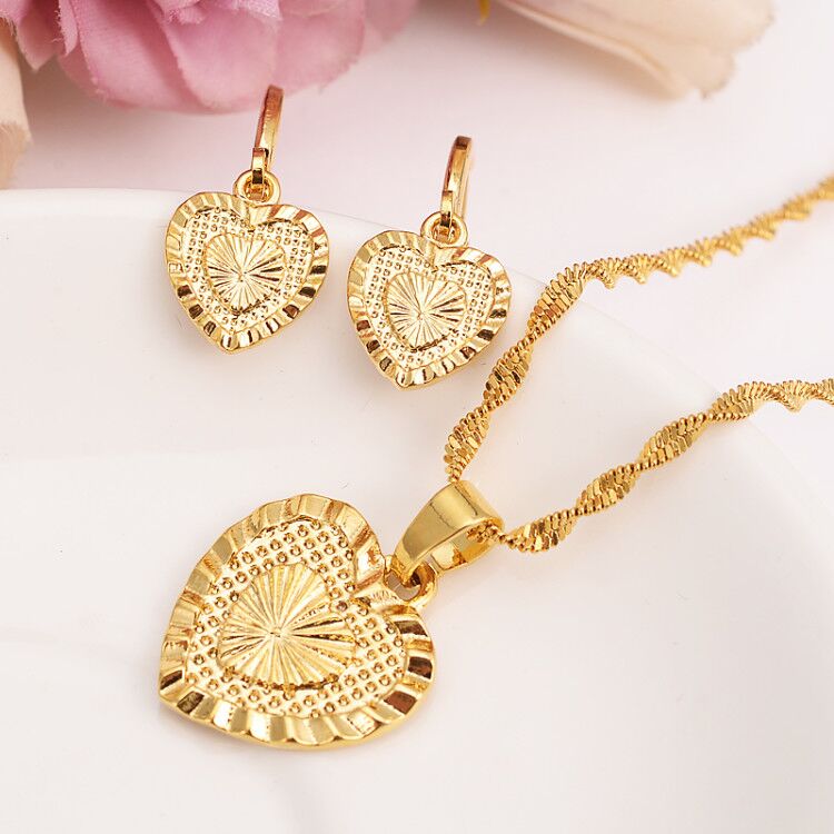 

Heart Pendant Jewelry sets Classical Necklaces Earrings Set 14 k Fine Gold Filled Brass Wedding Bride's Dowry women girls gif, Golden