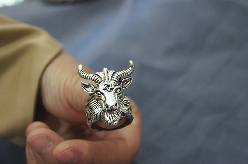 

Vintage copper (yak) hard ring. It is the first choice for successful men.