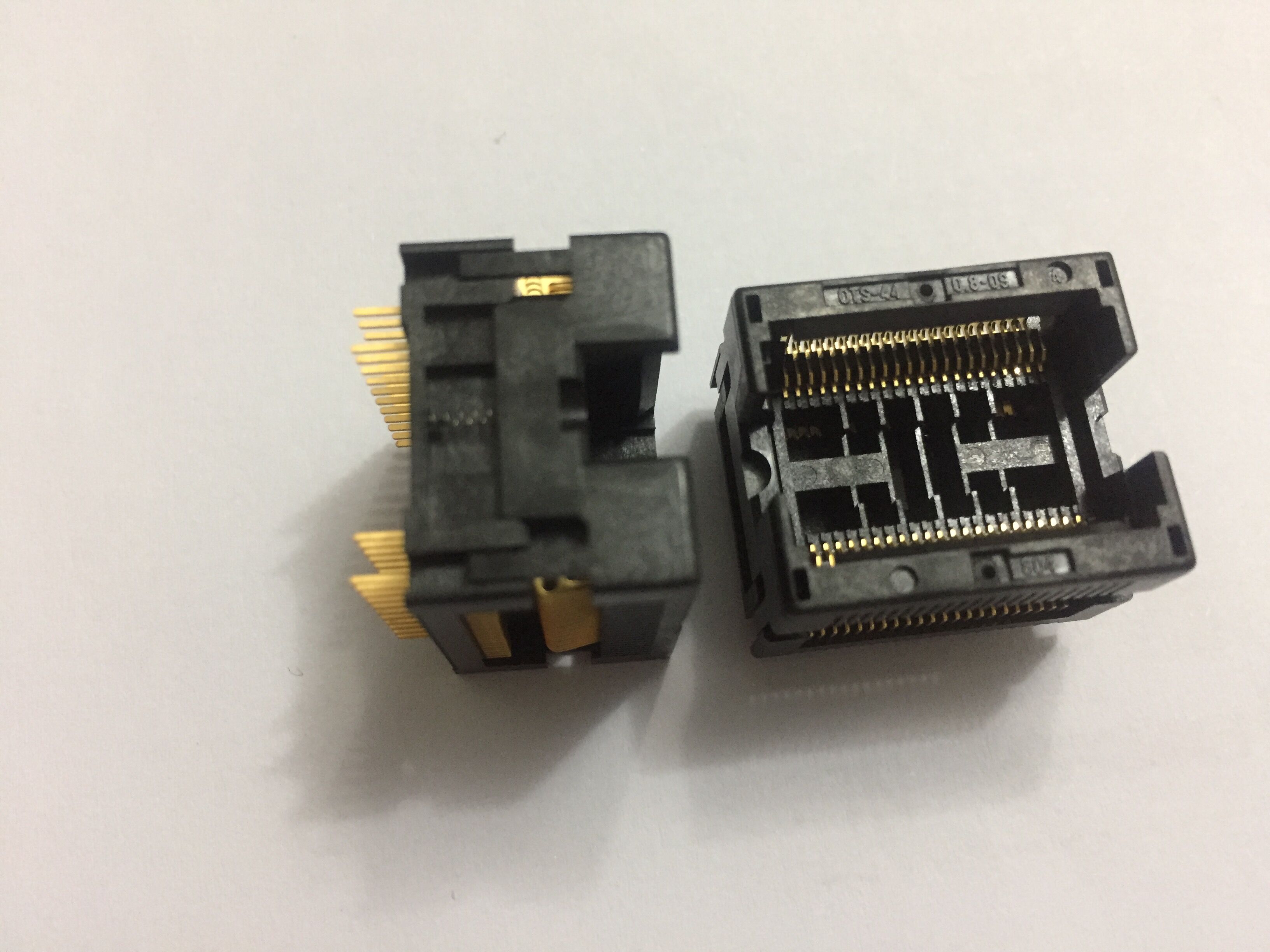 

Enplas ic test socket OTS-44-0.8-09 ssop44pin 0.8mm pitch 10.16x11.89mm burn in socket