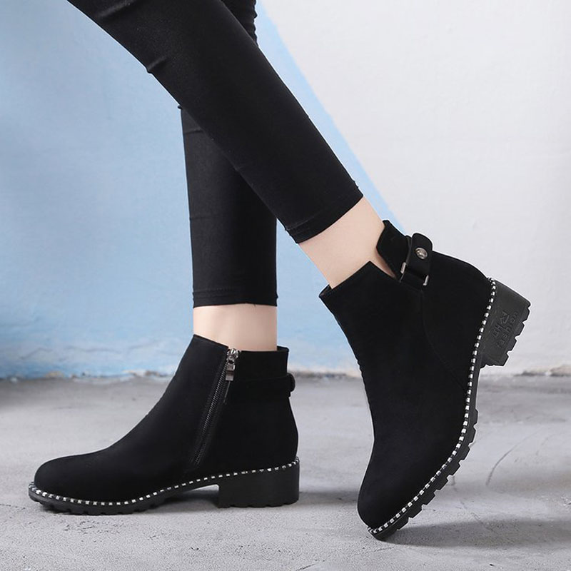 Botas Negras Online, 53%.