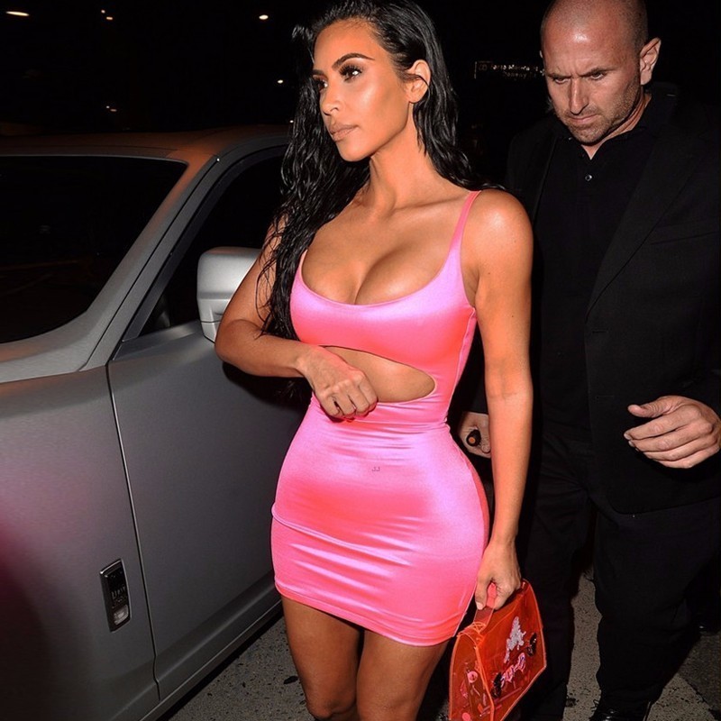 vestido kim kardashian rosa