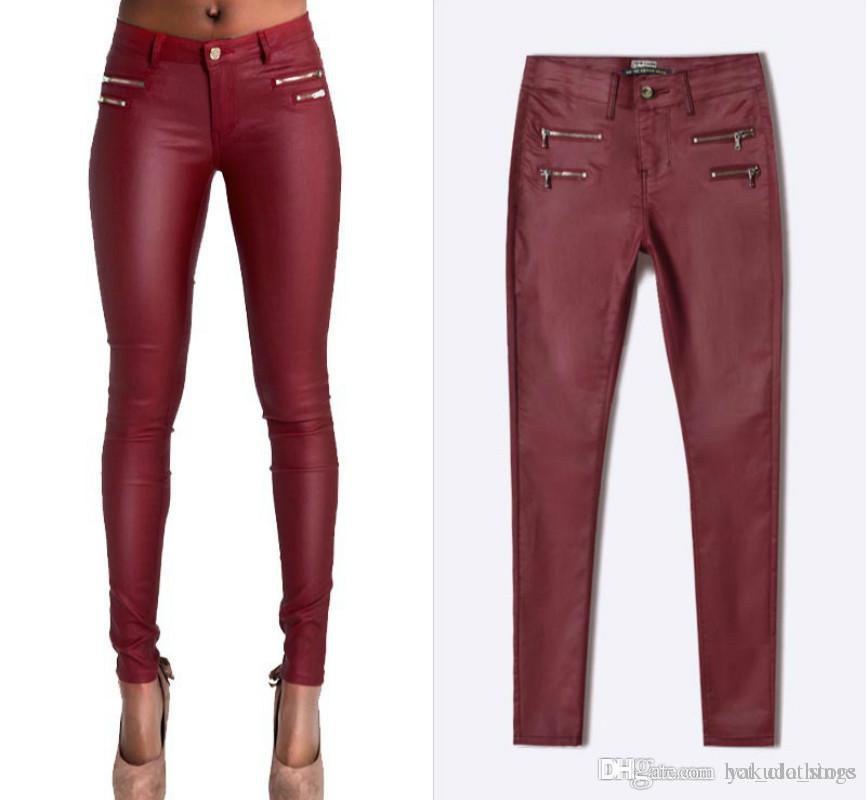 calça jeans couro feminina