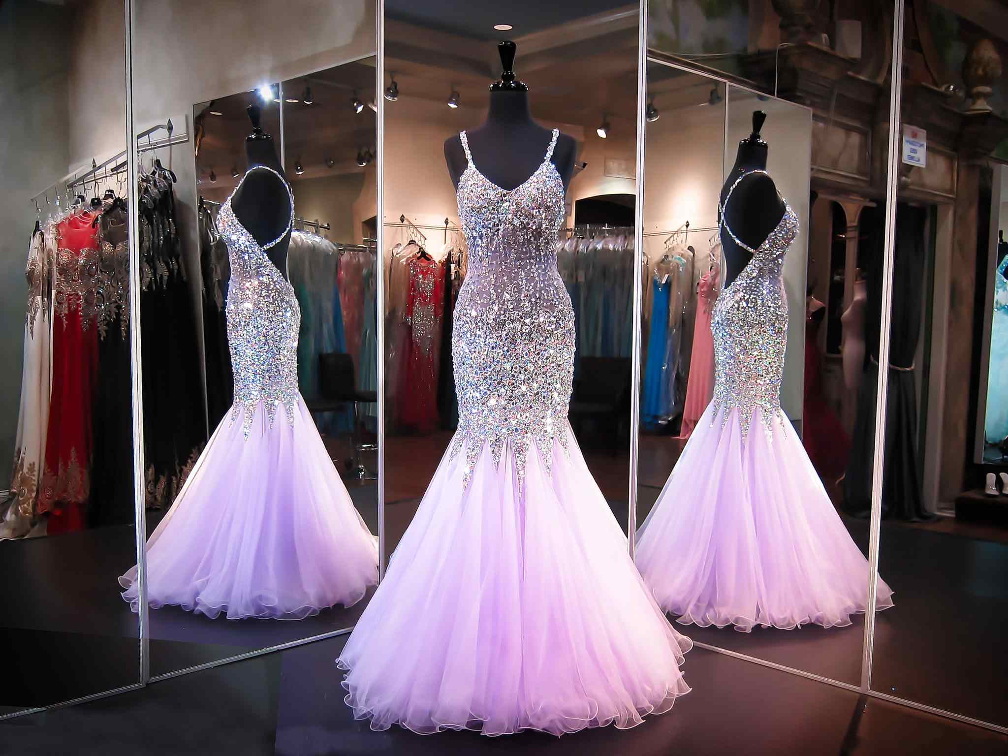 

2018 Lilac Bling Mermaid Prom Dresses Sweetheart Beading Crystal Criss Cross Backless Sweep Train Spaghetti Straps Evening Wear Party Gowns, Same as image