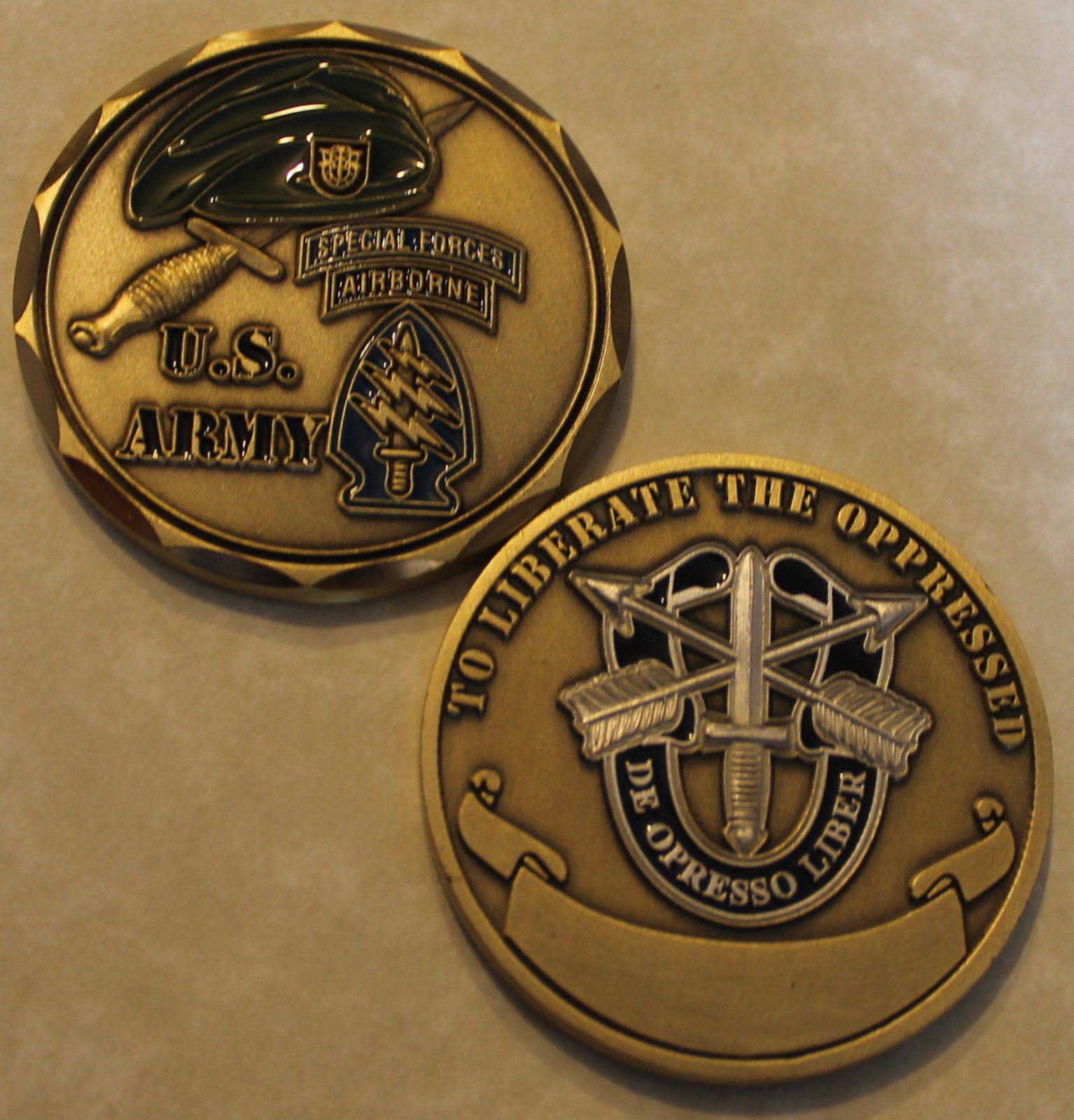 

ARMY AIRBORNE SPECIAL FORCES GREEN BERET MILITARY 1.75" CHALLENGE COIN