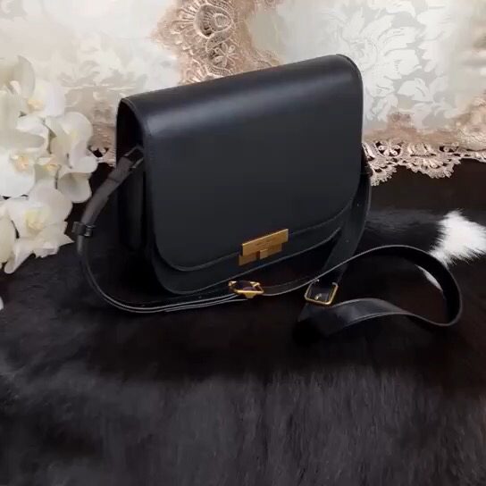 Nouvelle arrivée vente chaude luxe Pattern designer femmes clamshell cuir boucle en or petit sac carré célèbre sac de messager classique de tofu