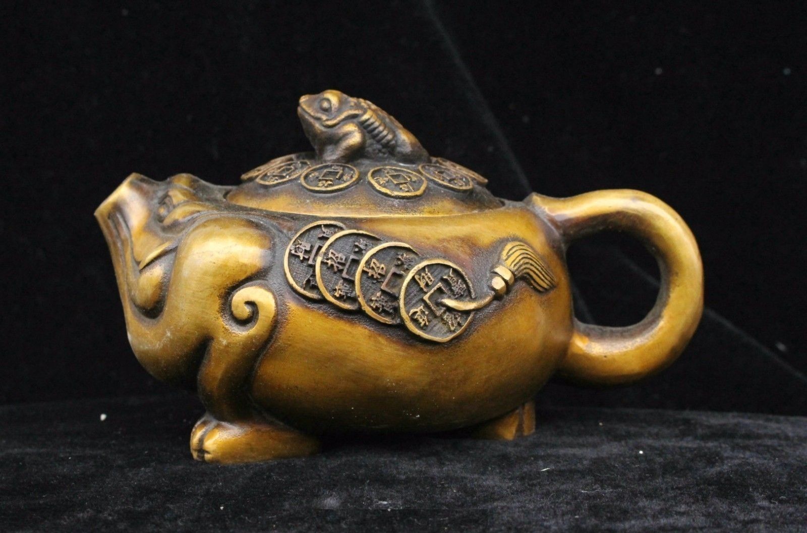 Old Chinese handmade brass statue Eight Immortals teapot wine pot flagon