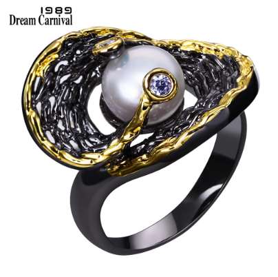 

Dreamcarnival 1989 Hip Hop Created White Pearl Ring for Women Black Gold Color Zircon Deluxe Jewelry Vintage anillos mujer Perla