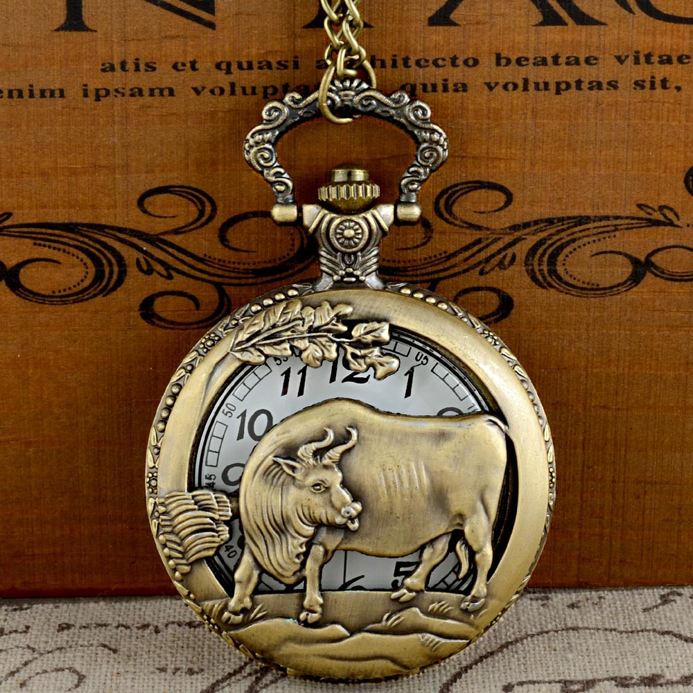 

Vintage Bronze Cattle Graphic Quartz Pocket Watch with Chain Retro Men Women Classic Pendant Necklace Clock Gift, As pic