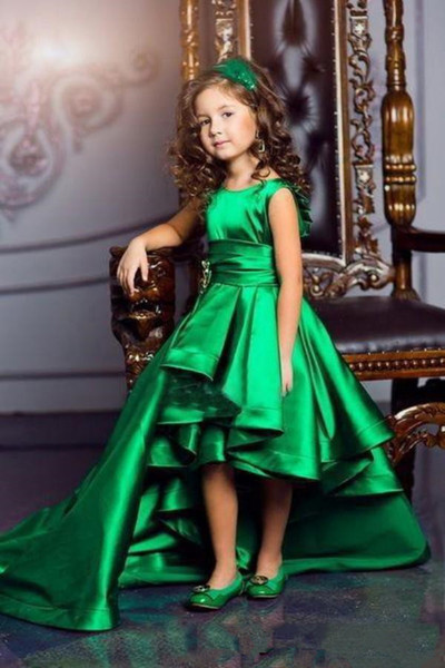 

2019 Cute Emerald Green Girls Pageant Dresses Jewel Neck Sleeveless Ruffles High Low Short Front Long Back flower girl dresses for weddings, Same as image