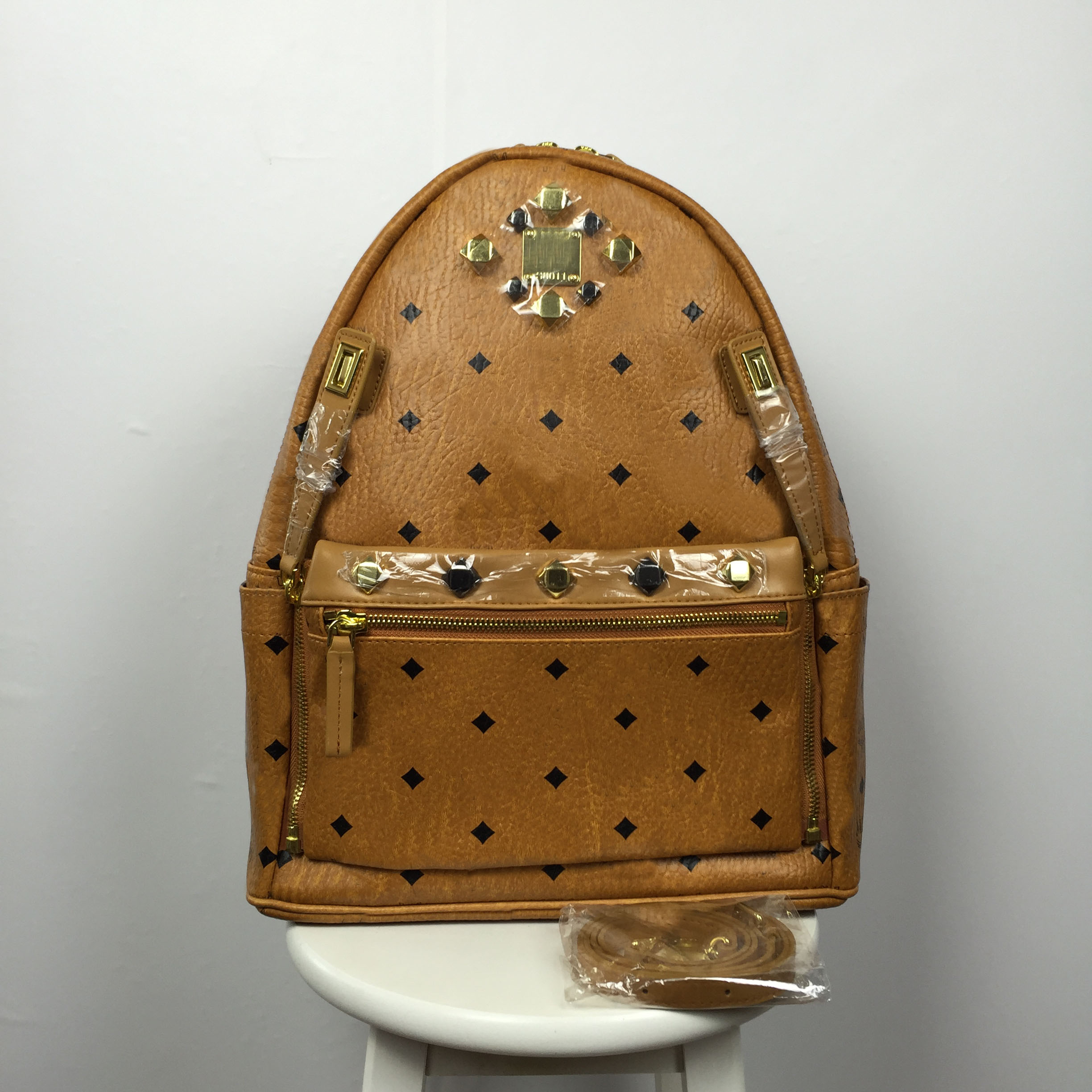 

2017 Korean top new style two pieces of kits backpack fashion rivets bag 02