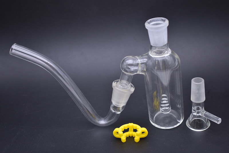 

high quality Glass Ash Catchers 14mm 45 Degrees Kits With J-Hook Adapters 14mm Glass Bowls Keck Clips Tires Ashcatcher Bongs Oil Rigs