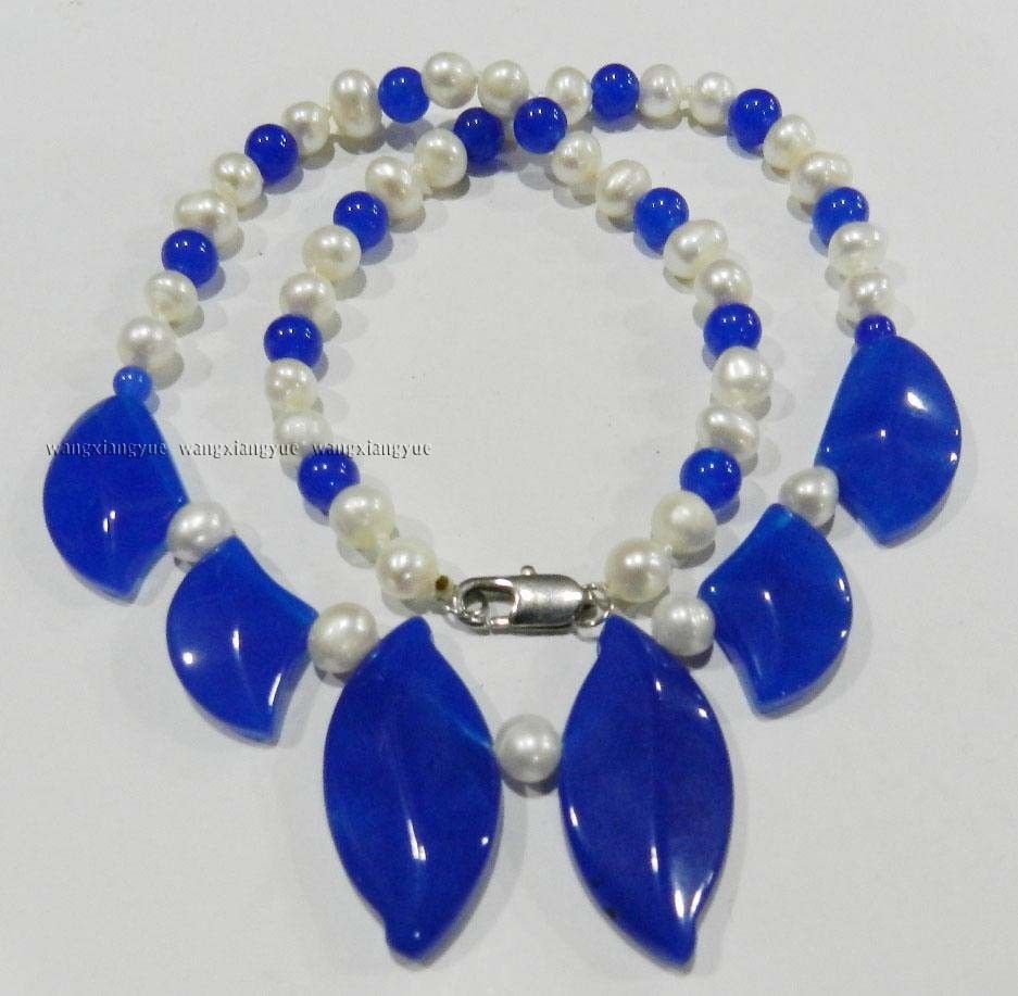 

7-8mm Natural White Akoya Cultured Pearl /Blue Sapphire Necklace 18"