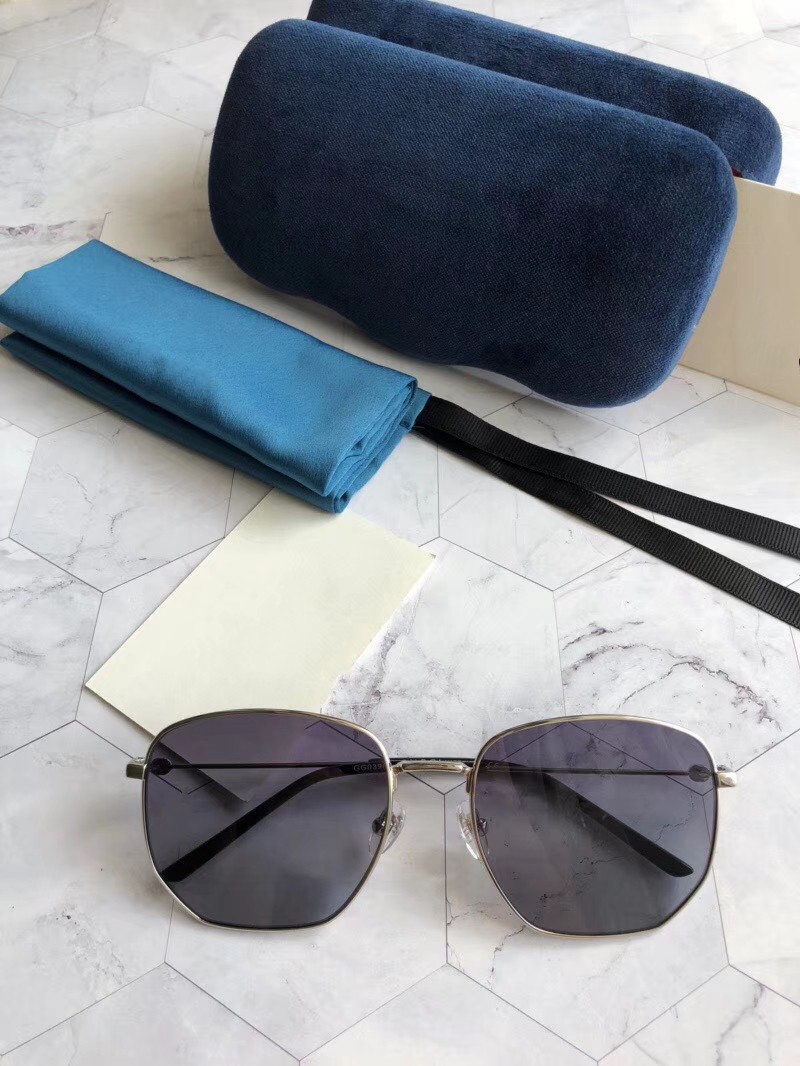 

New fashion 03960 men sunglasses simple mens sunglasses popular women sunglasses outdoor summer protection uv400 wholesale eyewear with case