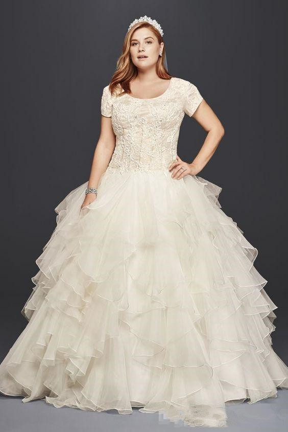 Plus La Taille Champagne Robes De Mariée En Dentelle 2019 Vente Chaude Nouvelle Robe De Bal Perlée À Volants Organza Princesse Robes De Mariée Ro