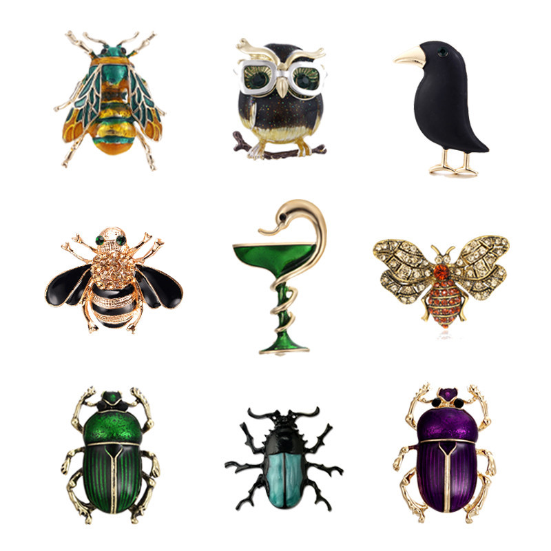 

Lovely Animal Snake Owl Crow Brooches Pins Beetle Cockroach Broach Enamel Insect Bee Collar Badge Jewelry for Women Men Gifts, Gray