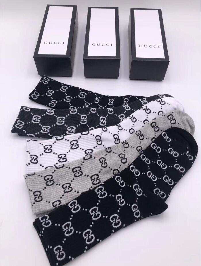 A box of 5 pairs