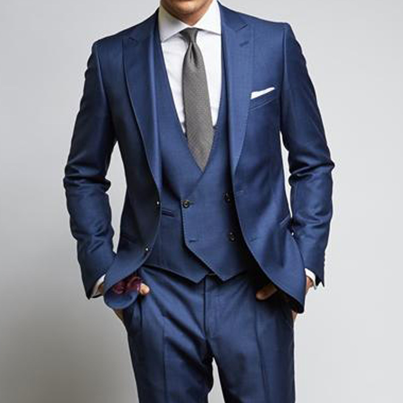 Navy Wedding Groomsmen Tuxedos Groom Wear 2018 Classic Style Peaked Lapel Three Piece Business Party Men Suits Jacket Pants Vest