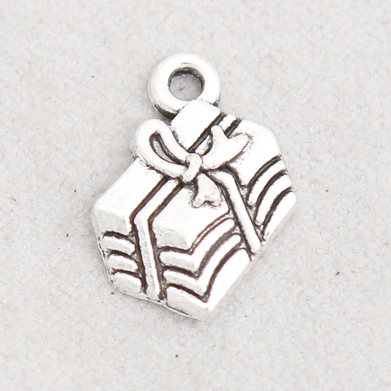 

Antique Silver Plated Alloy Gift Box Charms Metal Christmas Present Box Pendant Charms 12*17mm AAC1688