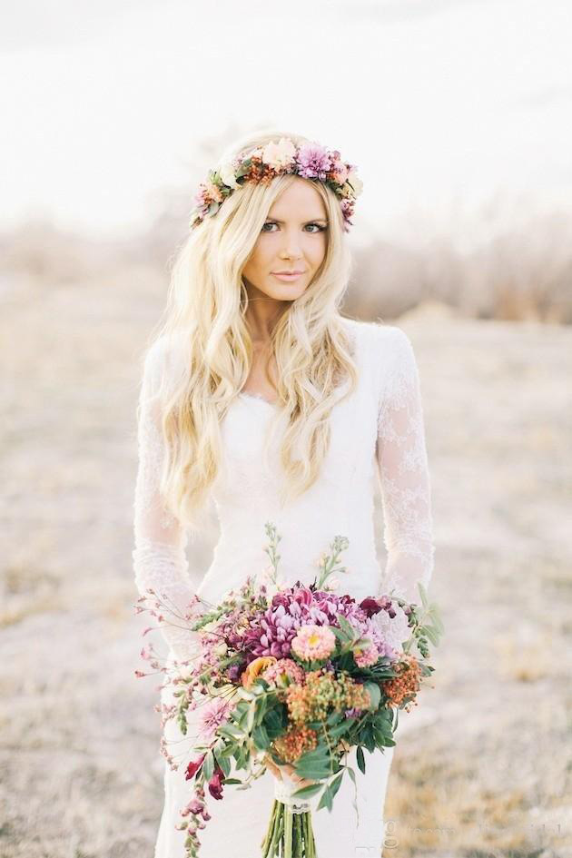 

2018 Romantic Bohemian Hippie Lace Wedding Dresses Long Sleeves V Neck Plus Size Bridal Gown BOHO Country/Garden Wedding, Red