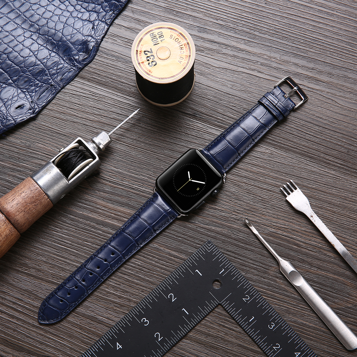 

Hand Made Genuine Alligator Leather Apple Watch Strap Replacement With Stainless Steel Adapter Clasp for Apple Watch S1/S2/S3 42MM Sea Blue