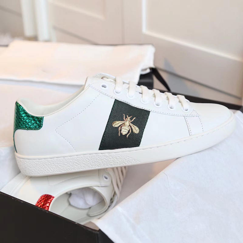 zapatillas con el logo del gallo